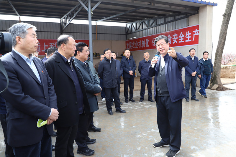 全省中药材抓点示范行动现场推进会在陇西召开