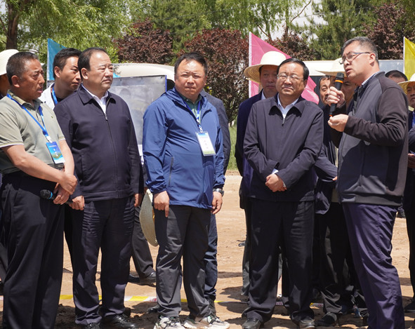 全省农机化现场推进会在庆阳召开