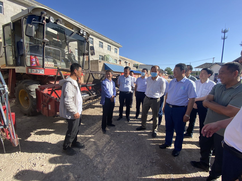 全省小麦机收准备到位  夏粮收获陆续开镰