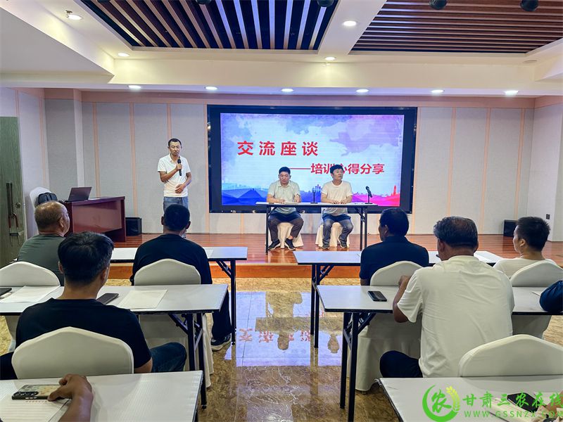 科技赋能“新农人” 培育农业“铁骑兵”    15.jpg
