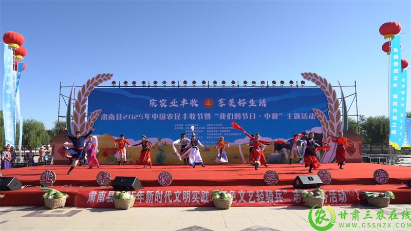 文艺演出.JPG