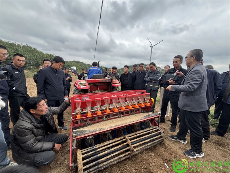 微信图片_2025-09-26_194624_592.jpg