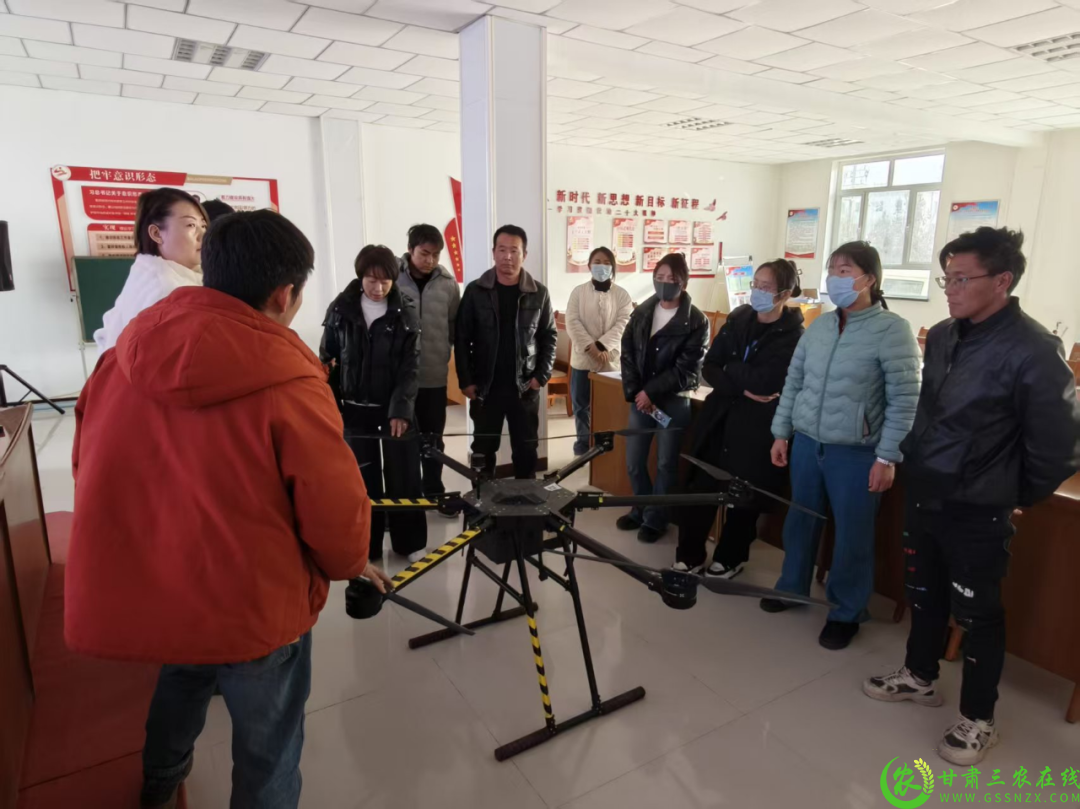 图片1  瓜州县无人机驾驶员技能培训现场1.png